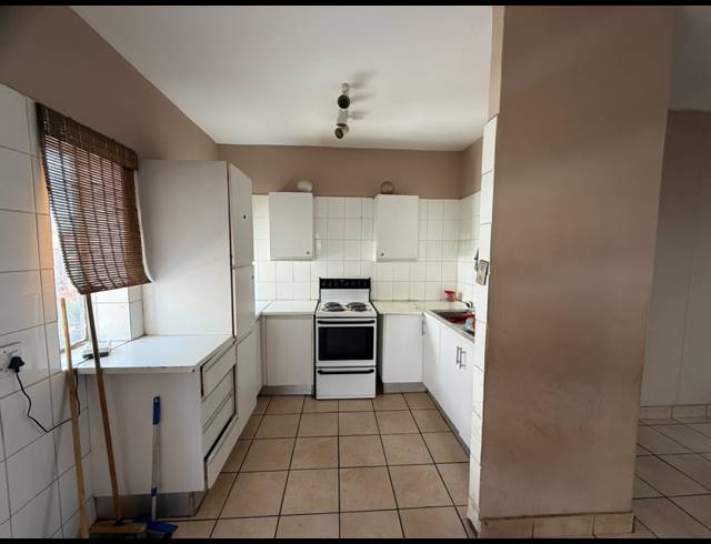 3 BEDROOM APARTMENT FOR SALE IN SUNNYSIDE